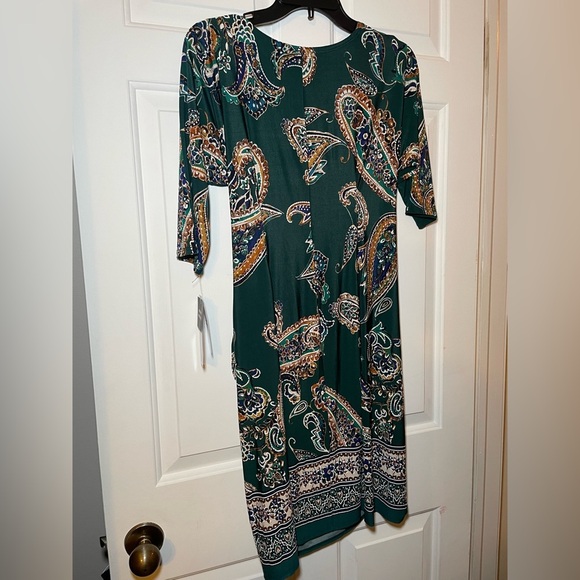 Robbie Bee Woman’s Wrap Dress Size PS Green Paisley Textured 3/4 Sleeves NWT - Picture 5 of 7